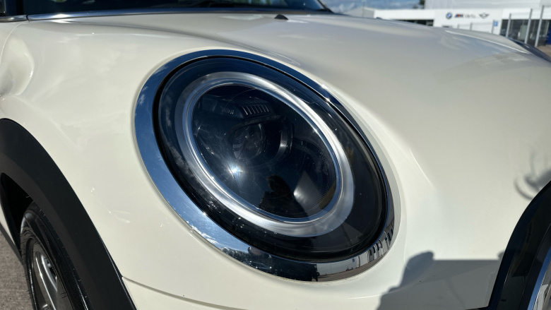 MINI Convertible 1.5 Cooper Classic 2dr Auto [Comfort/Nav Pack] Petrol Convertible